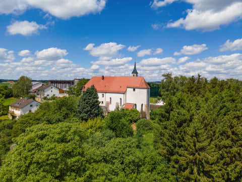 Gemeinde Niederbergkirchen Landkreis Mühldorf Oberhofen Nikolauskirche (Dirschl Johann) Deutschland MÜ